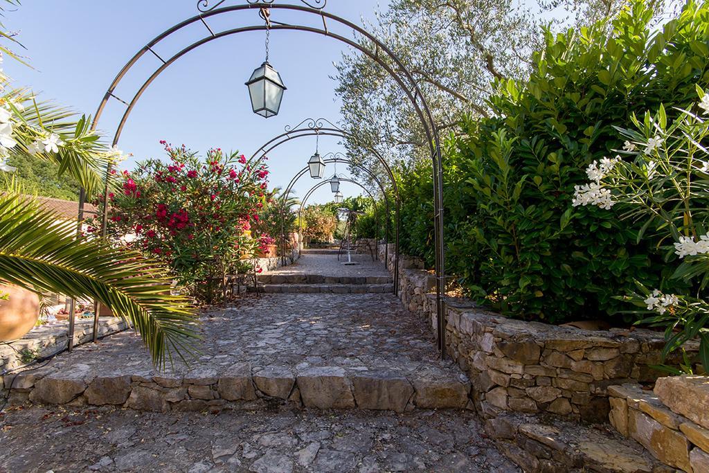 Готель La Bastide De Вальбонн Екстер'єр фото